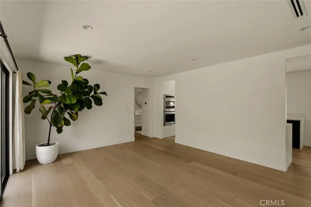 9846 Cabanas Tujunga, CA 91042