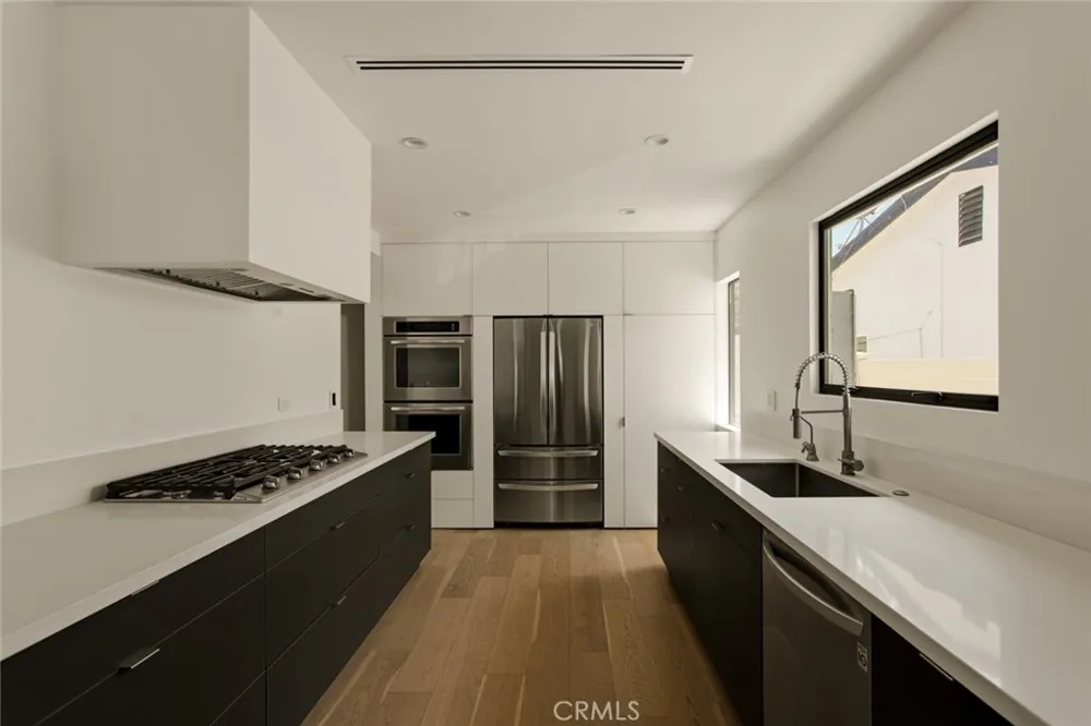 9846 Cabanas Tujunga, CA 91042