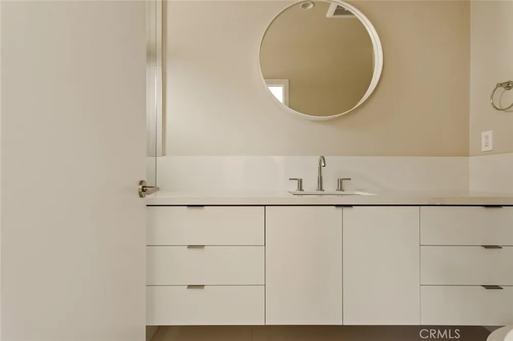 9846 Cabanas Tujunga, CA 91042