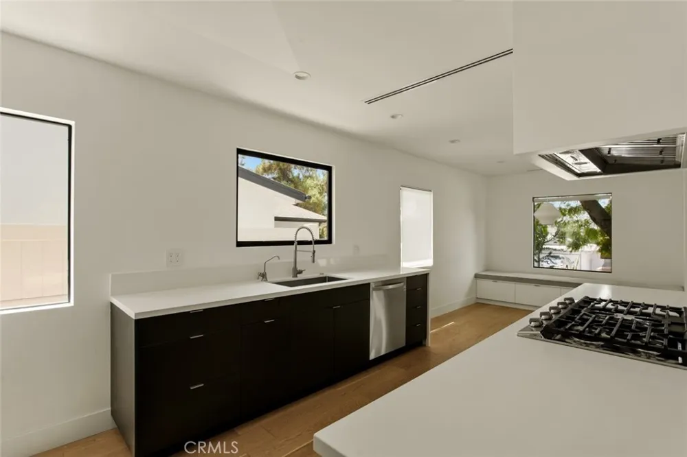 9846 Cabanas Tujunga, CA 91042