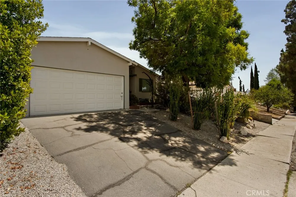 9846 Cabanas Tujunga, CA 91042