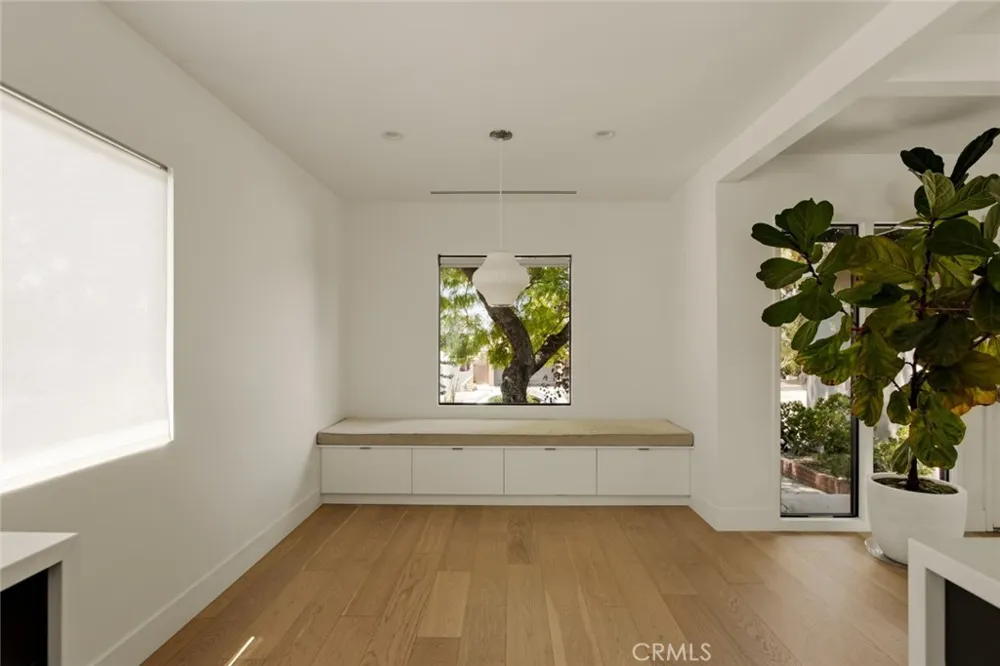 9846 Cabanas Tujunga, CA 91042