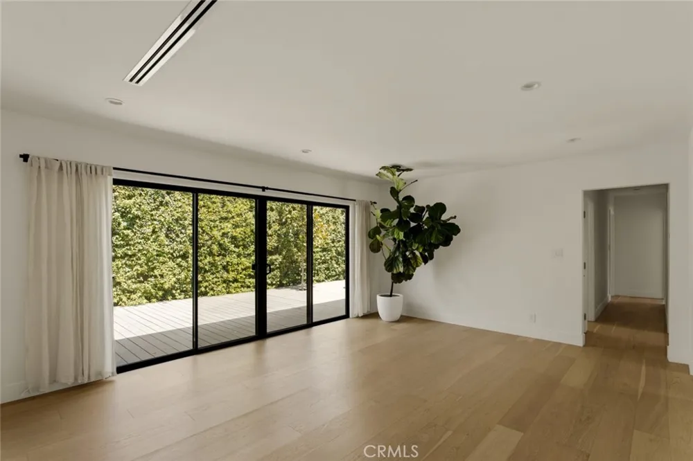 9846 Cabanas Tujunga, CA 91042