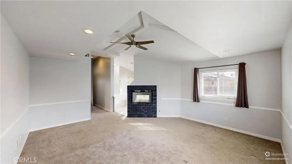 136 23rd Costa Mesa, CA 92627