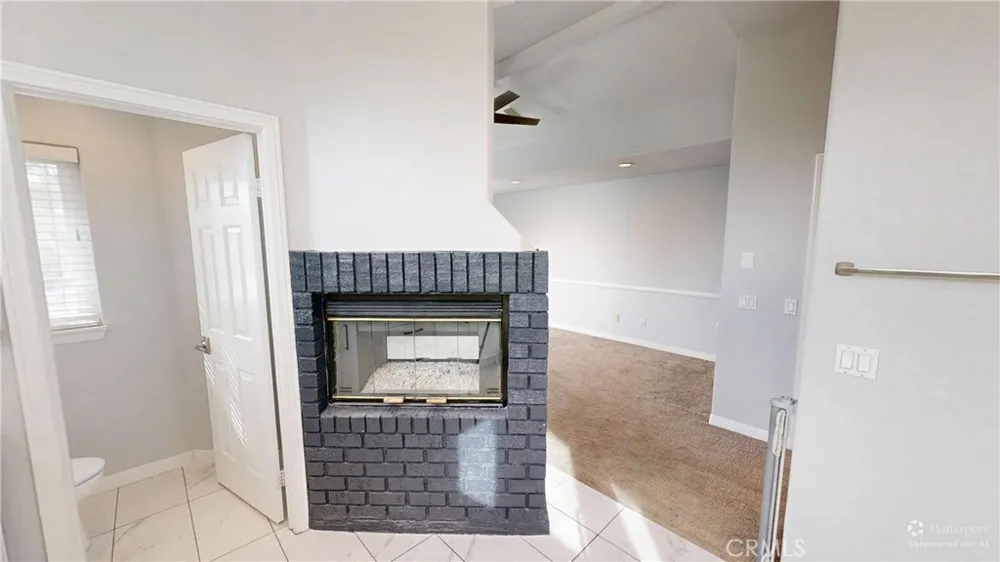 136 23rd Costa Mesa, CA 92627