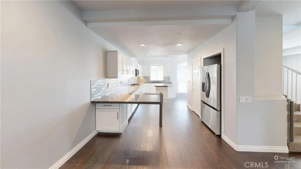 136 23rd Costa Mesa, CA 92627