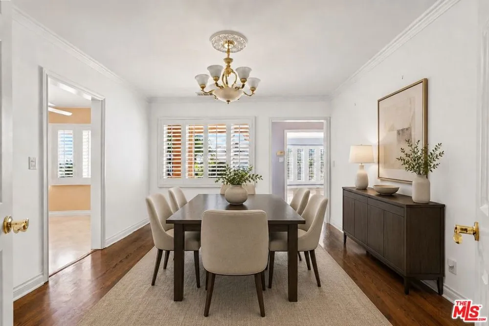 6222 Flores Avenue Los Angeles, CA 90056