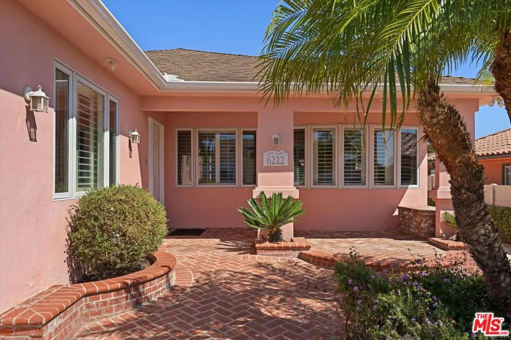 6222 Flores Avenue Los Angeles, CA 90056