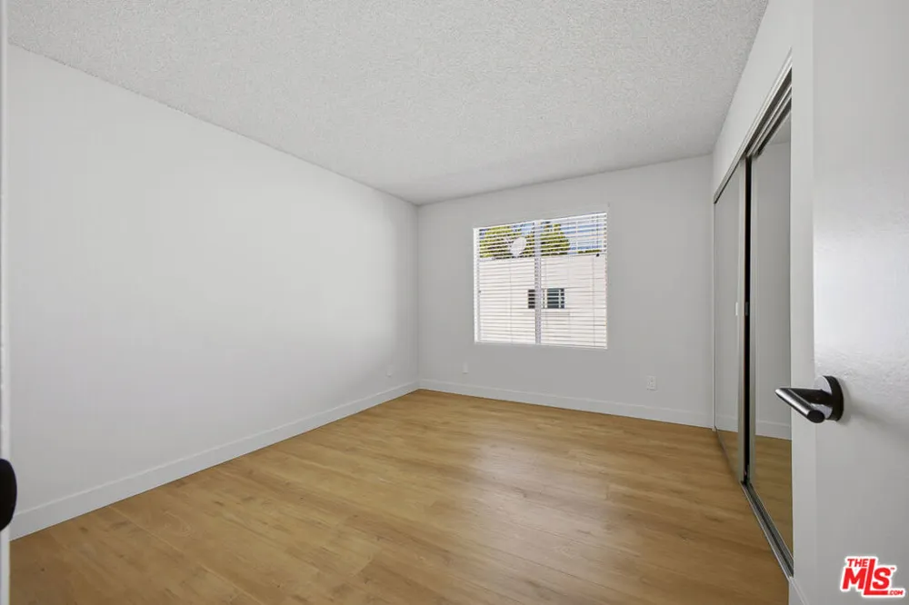 1352 S Carmelina Avenue #212 Los Angeles, CA 90025