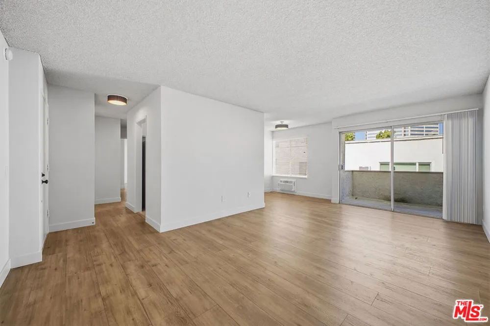 1352 S Carmelina Avenue #212 Los Angeles, CA 90025