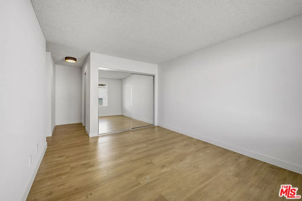 1352 S Carmelina Avenue #212 Los Angeles, CA 90025