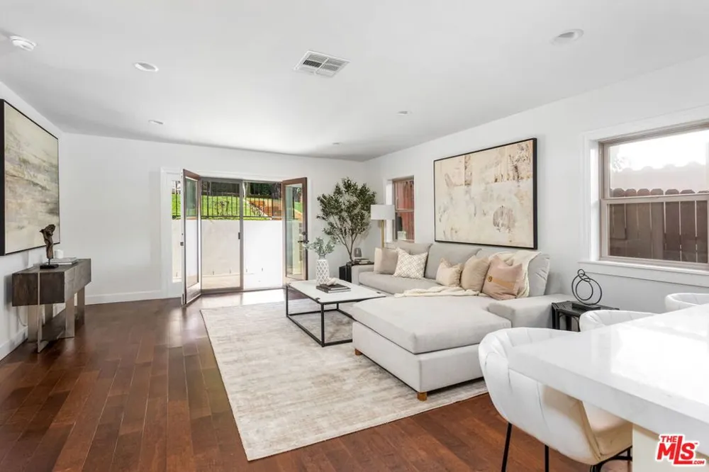 1945 Fairburn Avenue Los Angeles, CA 90025