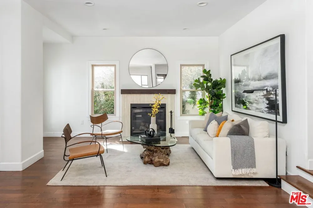 1945 Fairburn Avenue Los Angeles, CA 90025