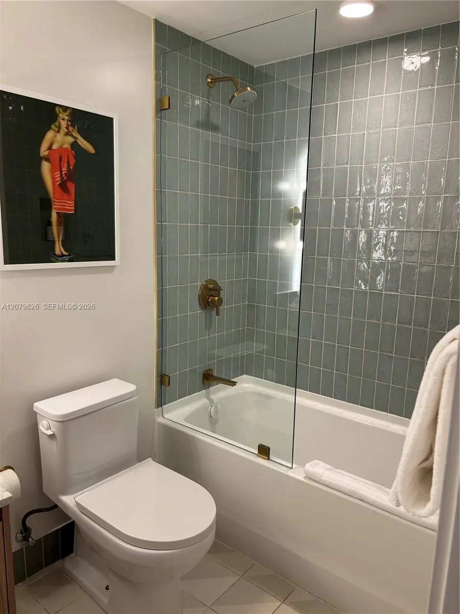 159 NE 6th St #3303 Miami, FL 33132
