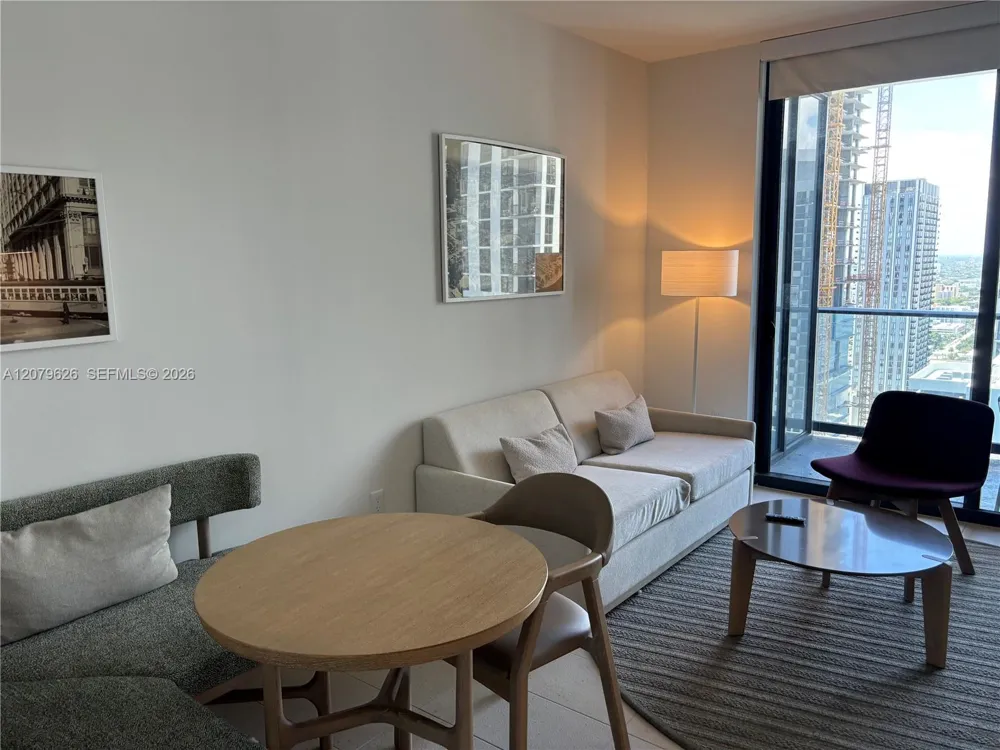 159 NE 6th St #3303 Miami, FL 33132
