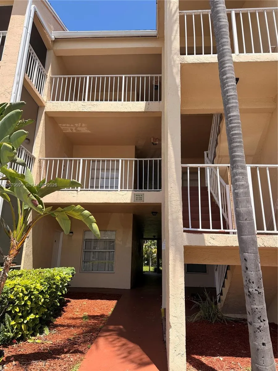 15325 SW 106 TE #604 Miami, FL 33196