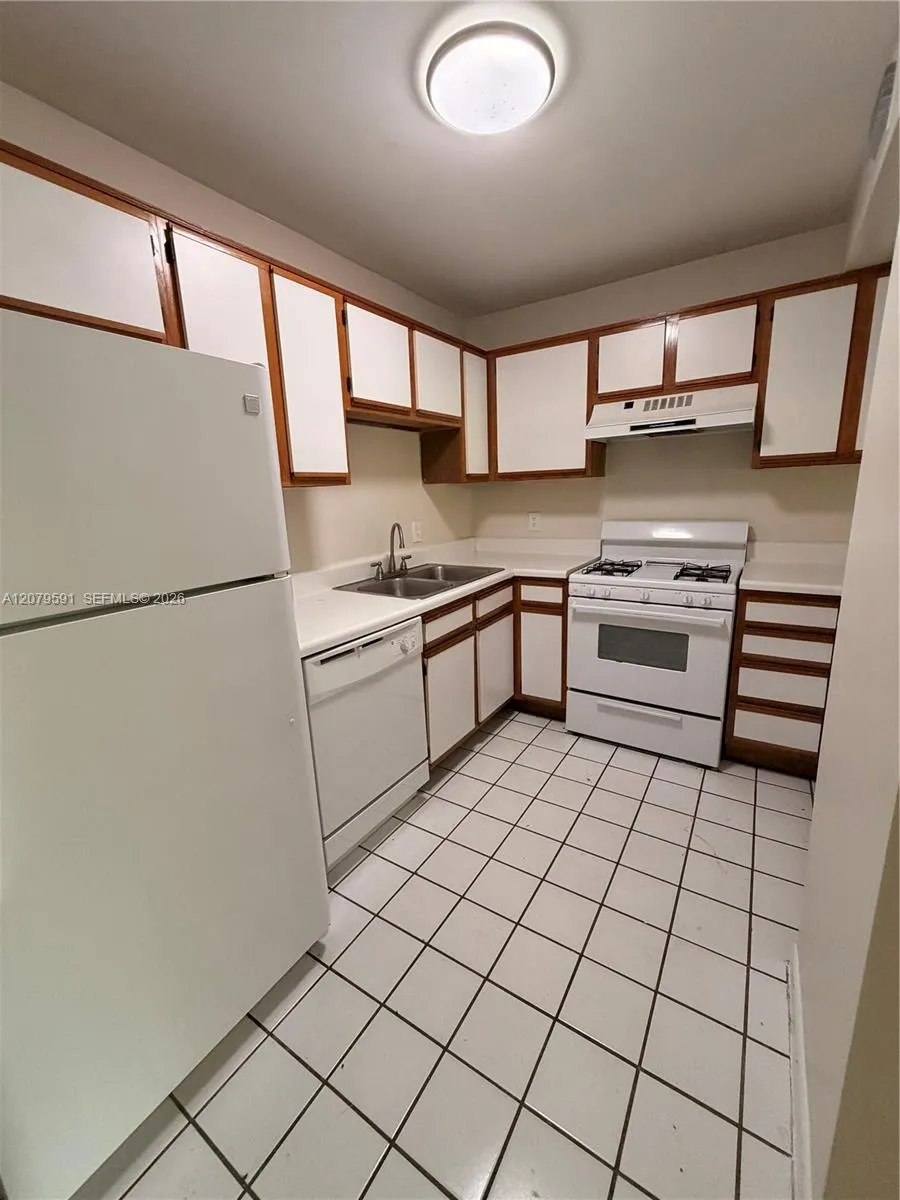 15325 SW 106 TE #604 Miami, FL 33196