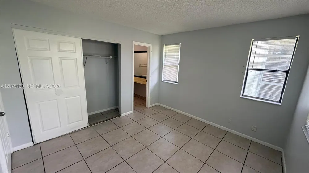 11641 Royal Palm Blvd #11641 Coral Springs, FL 33065