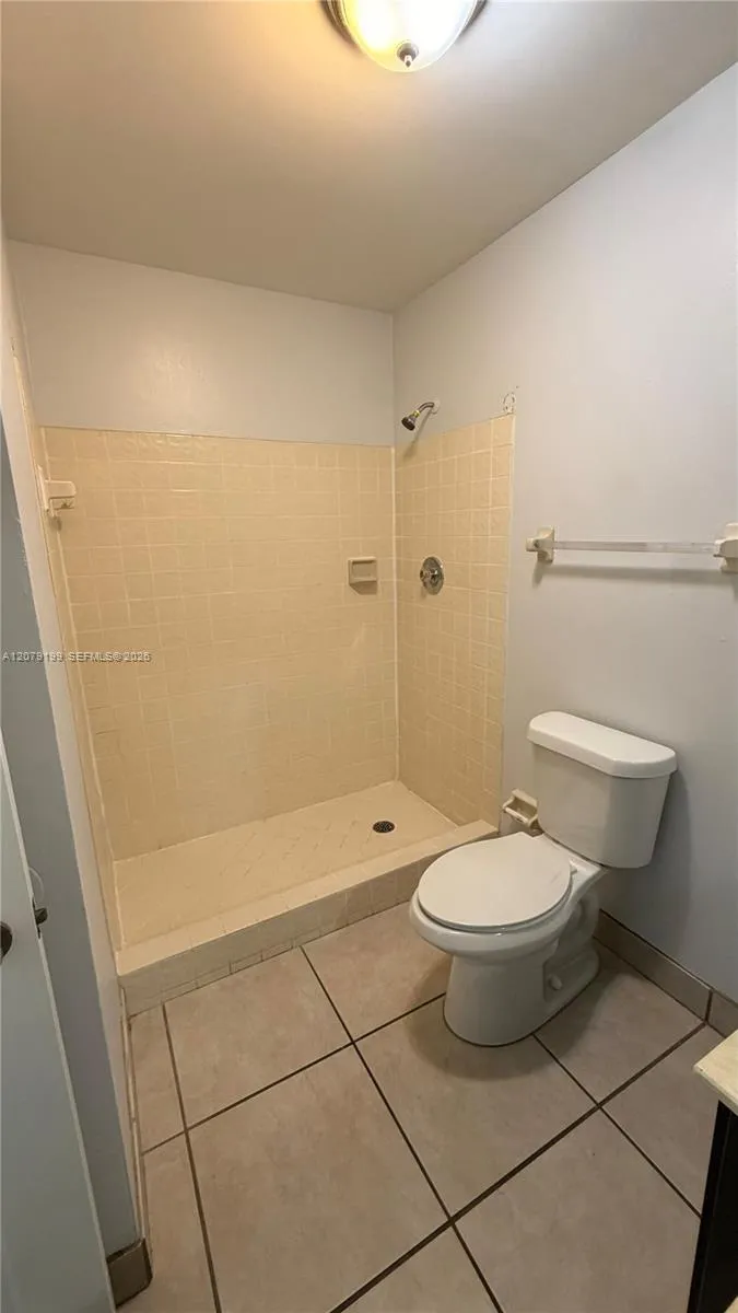 11641 Royal Palm Blvd #11641 Coral Springs, FL 33065