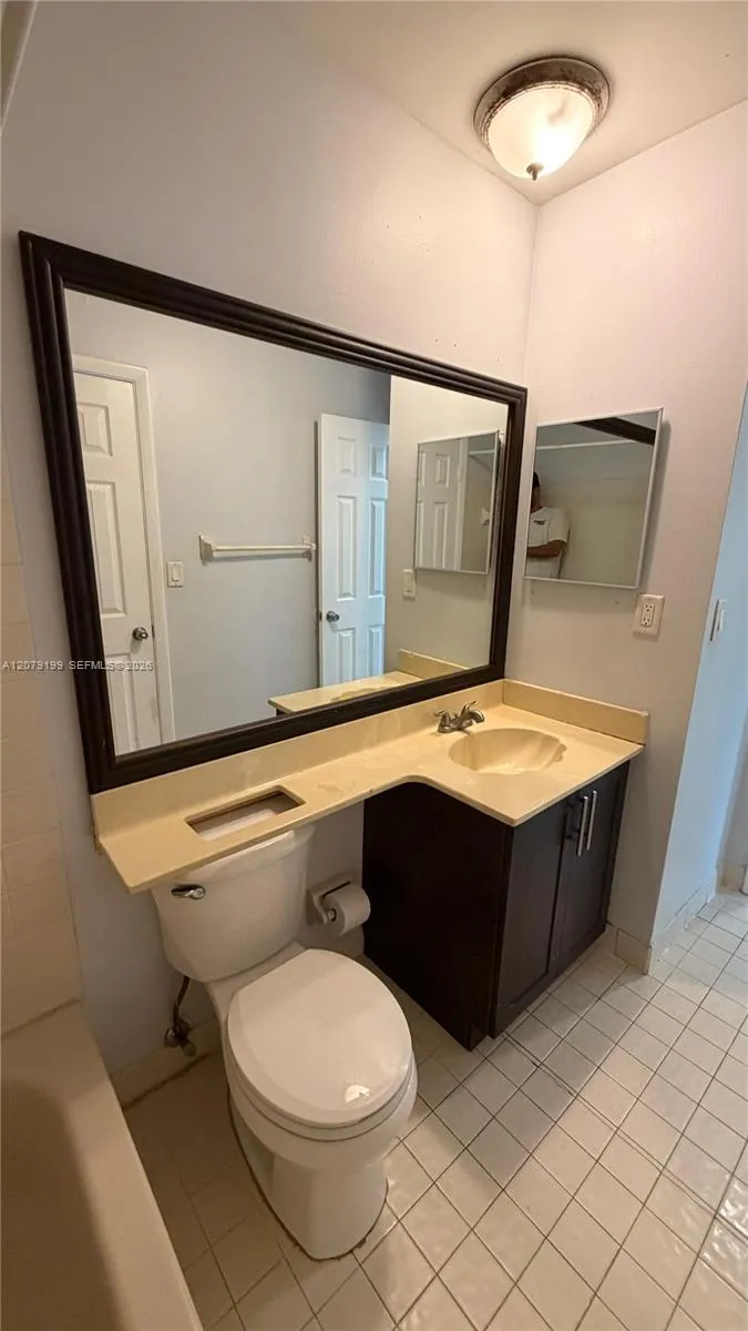 11641 Royal Palm Blvd #11641 Coral Springs, FL 33065