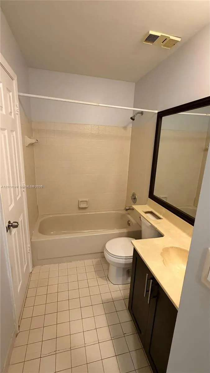 11641 Royal Palm Blvd #11641 Coral Springs, FL 33065