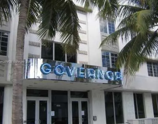 435 21st St #215 Miami Beach, FL 33139