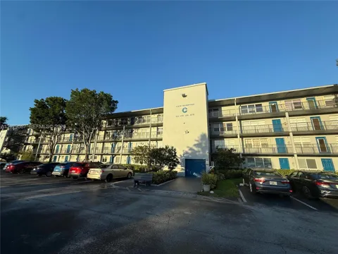 301 SW 135th Ave #402C
