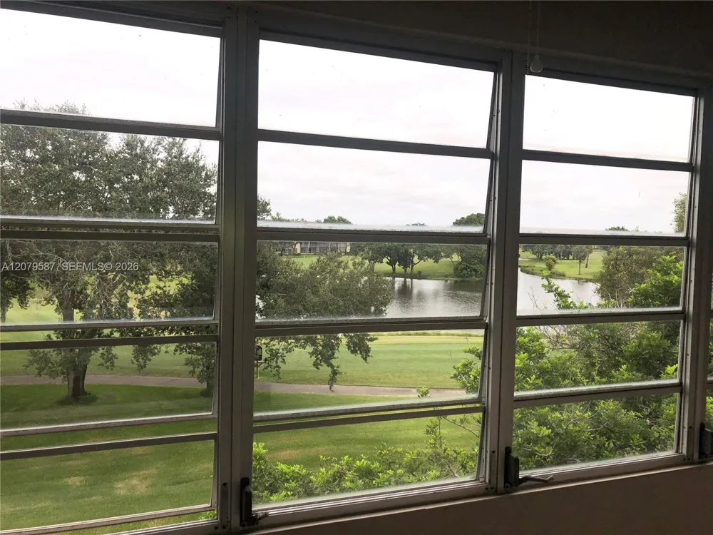 301 SW 135th Ave #402C Pembroke Pines, FL 33027