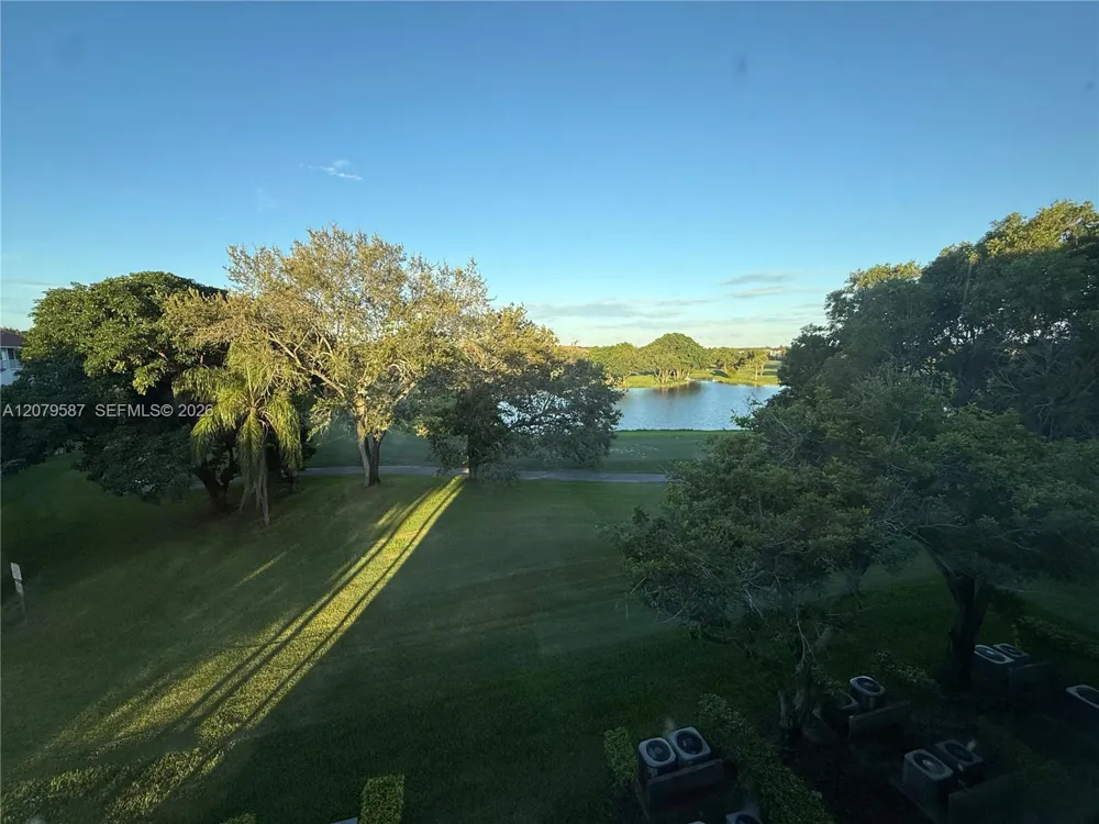 301 SW 135th Ave #402C Pembroke Pines, FL 33027