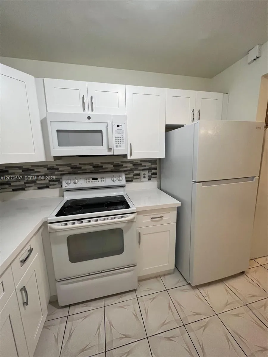 301 SW 135th Ave #402C Pembroke Pines, FL 33027