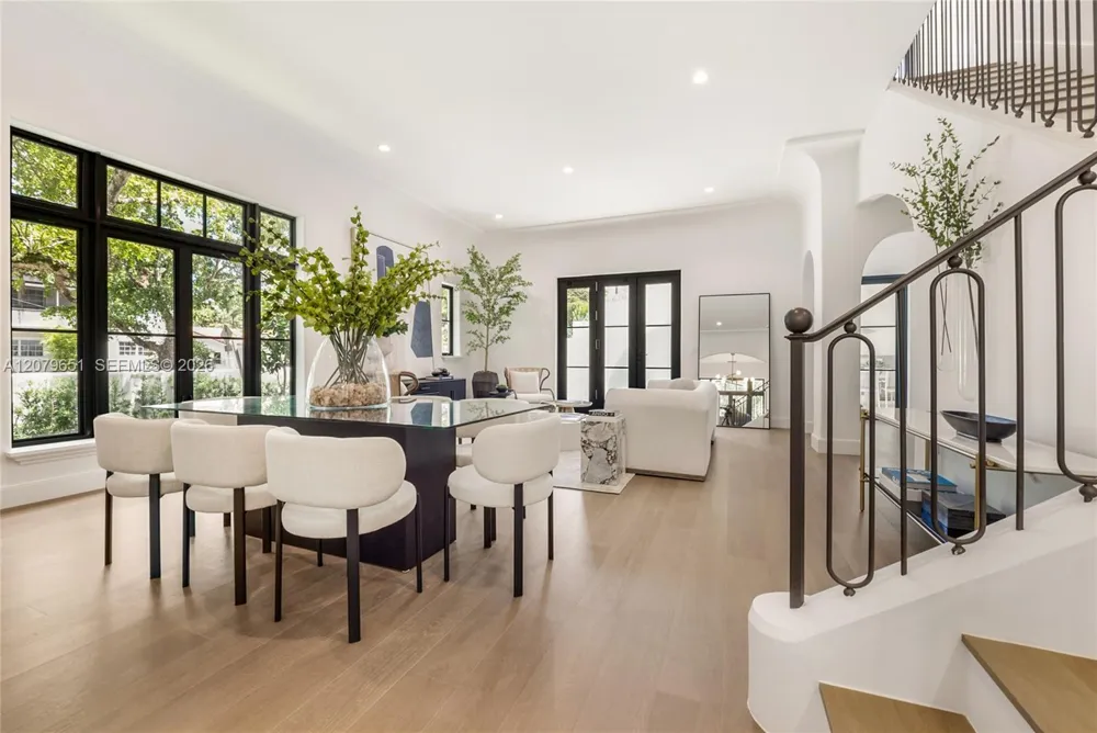 550 Malaga Ave #Villa 1 Coral Gables, FL 33134