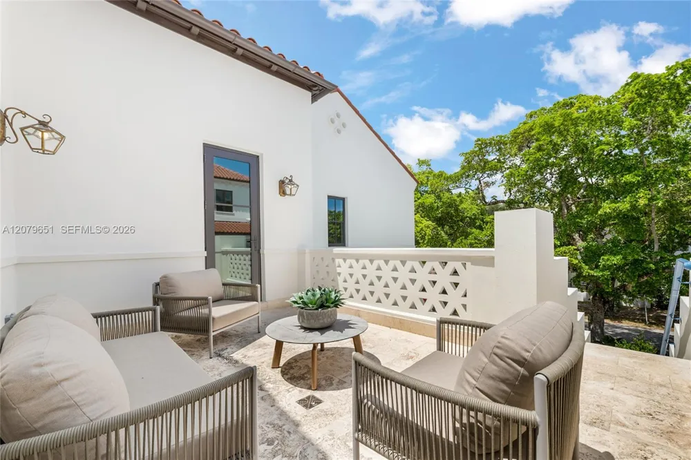 550 Malaga Ave #Villa 1 Coral Gables, FL 33134