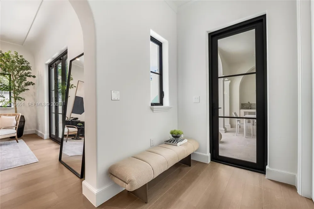 550 Malaga Ave #Villa 1 Coral Gables, FL 33134