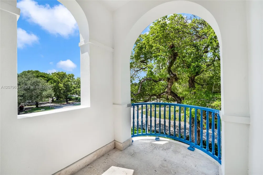 550 Malaga Ave #Villa 1 Coral Gables, FL 33134