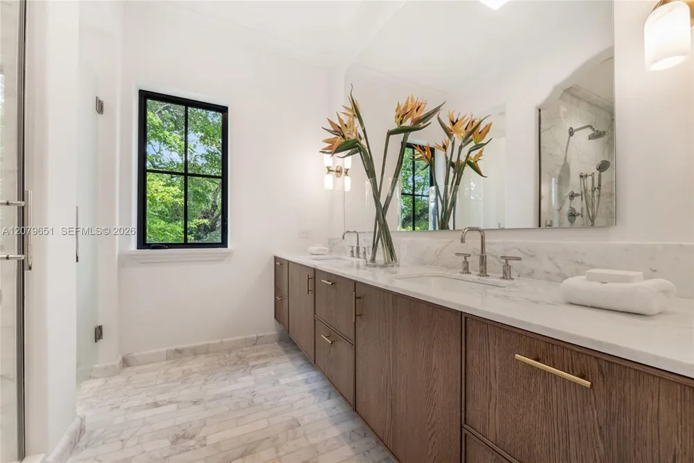 550 Malaga Ave #Villa 1 Coral Gables, FL 33134