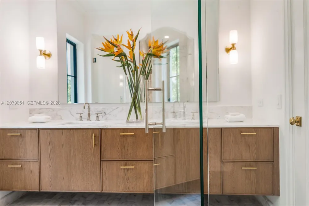 550 Malaga Ave #Villa 1 Coral Gables, FL 33134