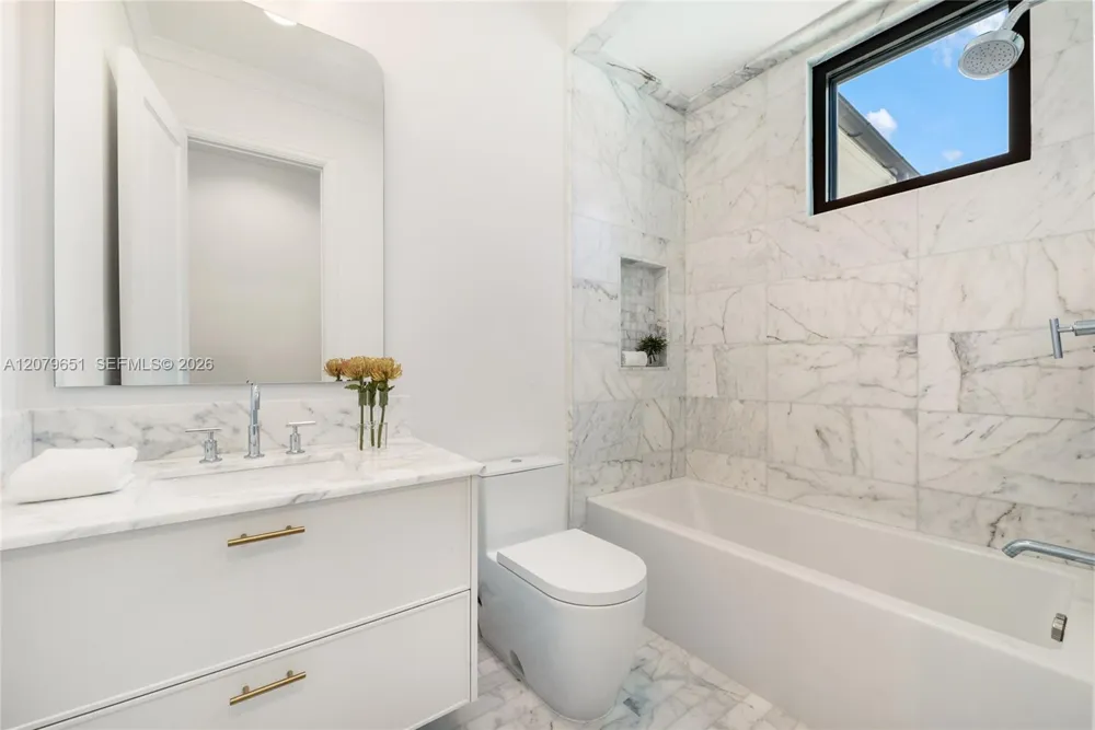 550 Malaga Ave #Villa 1 Coral Gables, FL 33134