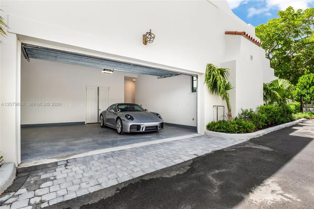 550 Malaga Ave #Villa 1 Coral Gables, FL 33134