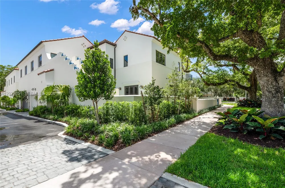 550 Malaga Ave #Villa 1 Coral Gables, FL 33134