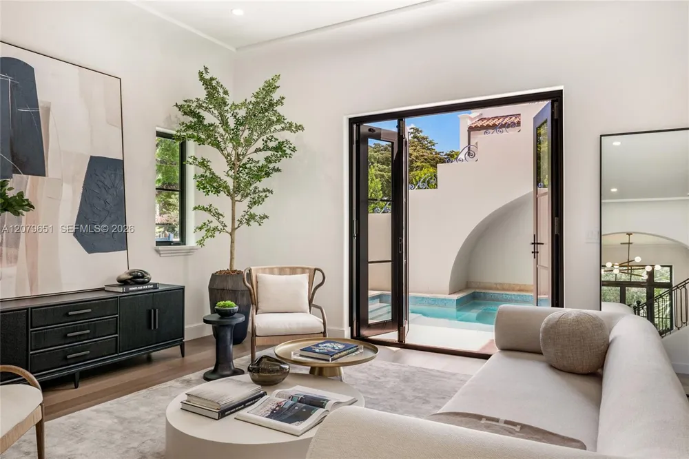 550 Malaga Ave #Villa 1 Coral Gables, FL 33134