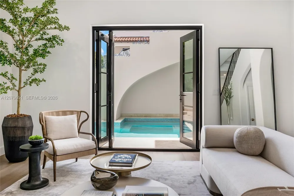 550 Malaga Ave #Villa 1 Coral Gables, FL 33134