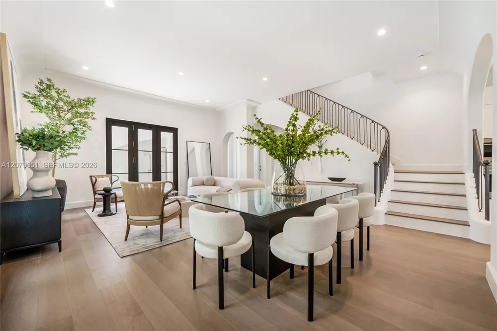 550 Malaga Ave #Villa 1 Coral Gables, FL 33134