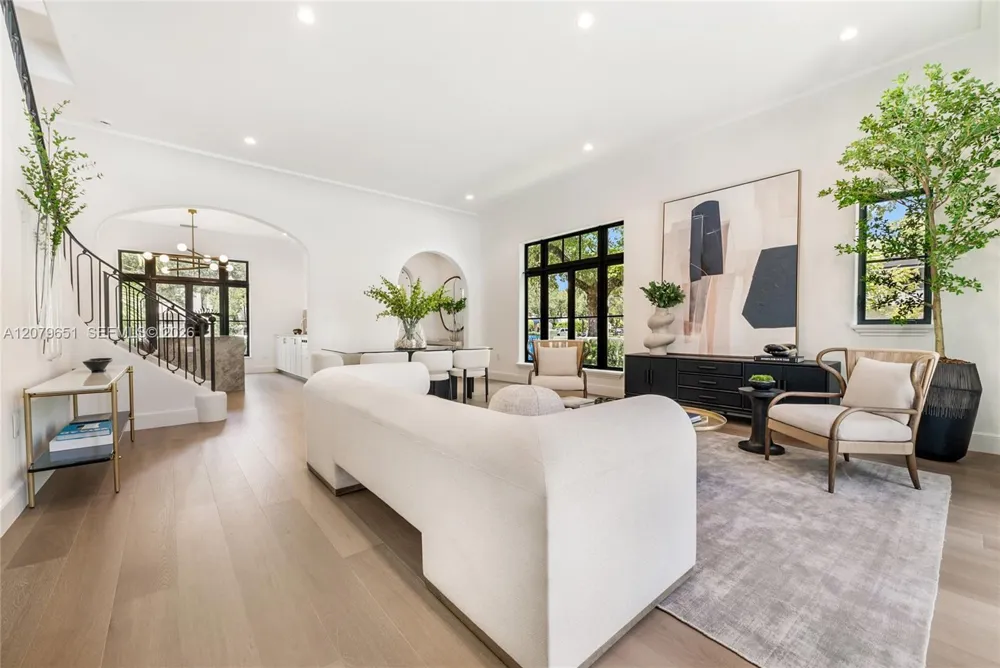 550 Malaga Ave #Villa 1 Coral Gables, FL 33134