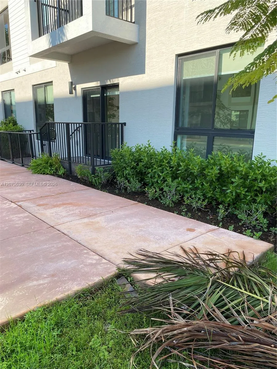 8301 NW 41st St #B-110 Doral, FL 33166