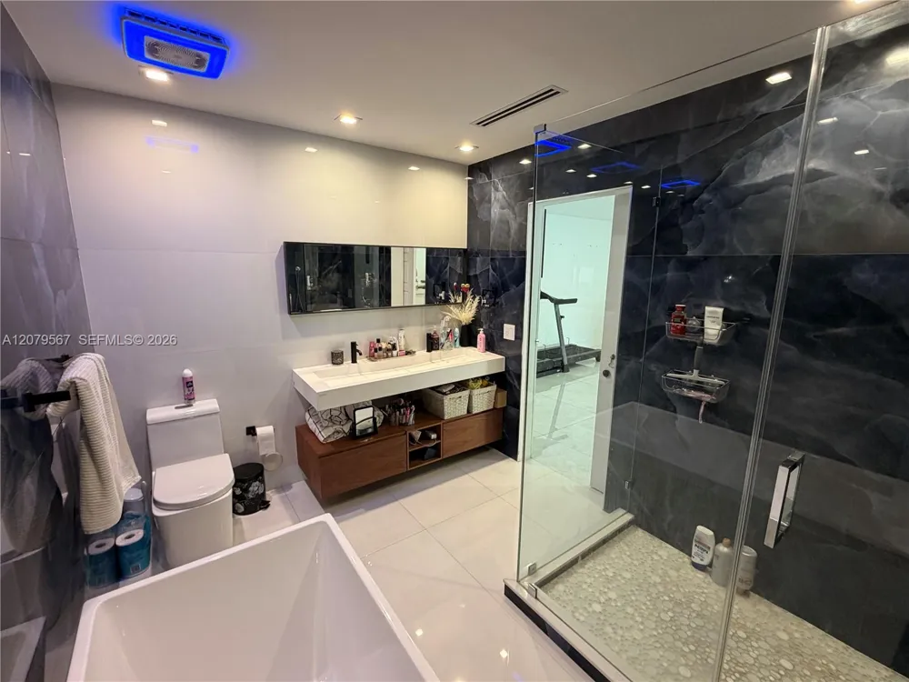 13200 SW 25th St Miami, FL 33175
