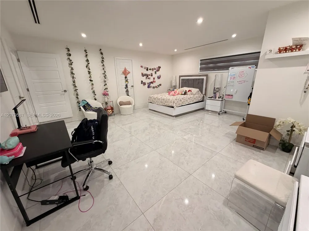 13200 SW 25th St Miami, FL 33175