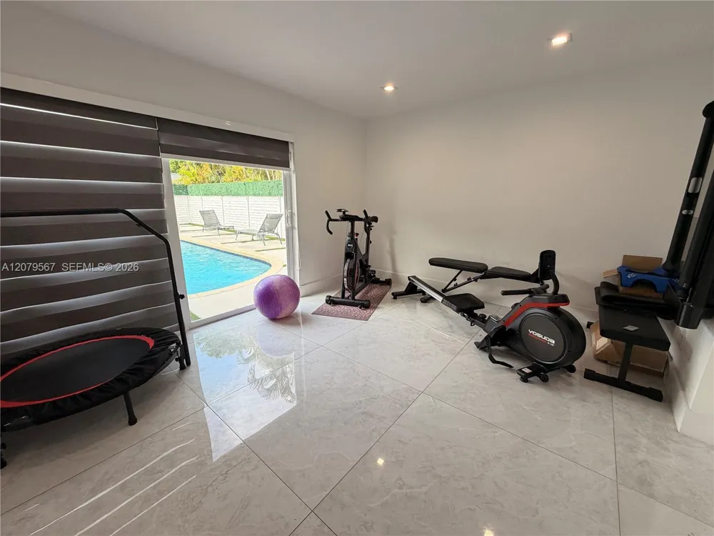 13200 SW 25th St Miami, FL 33175