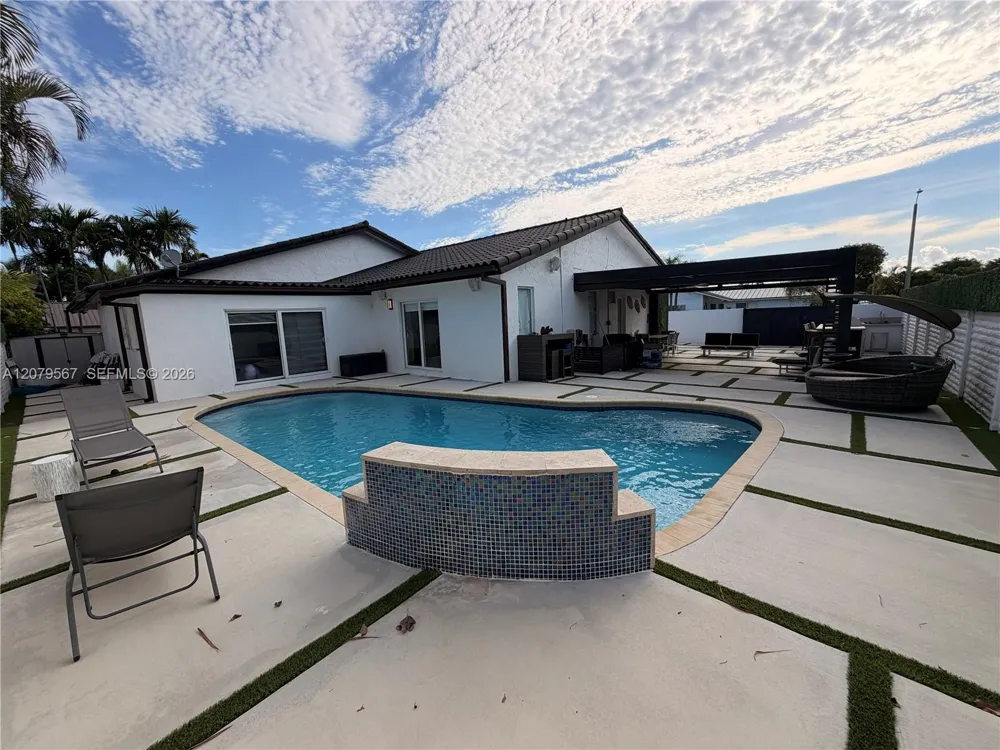 13200 SW 25th St Miami, FL 33175
