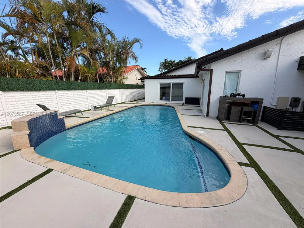 13200 SW 25th St Miami, FL 33175