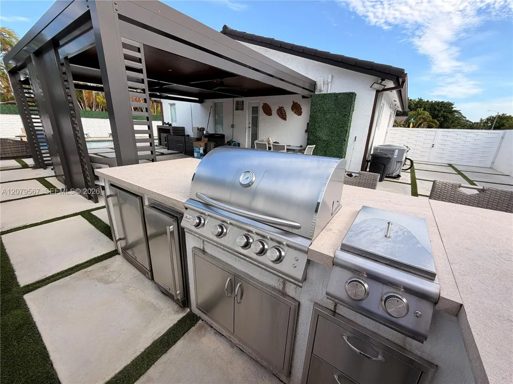 13200 SW 25th St Miami, FL 33175